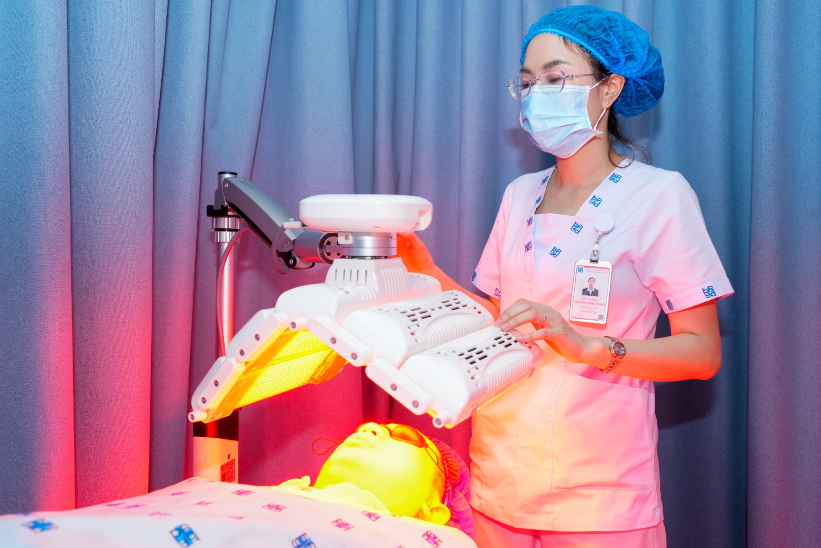 Chăm sóc da tại khoa Da Liễu Thẩm Mỹ Da, Bệnh viện Đại học Y Dược Tp.HCM