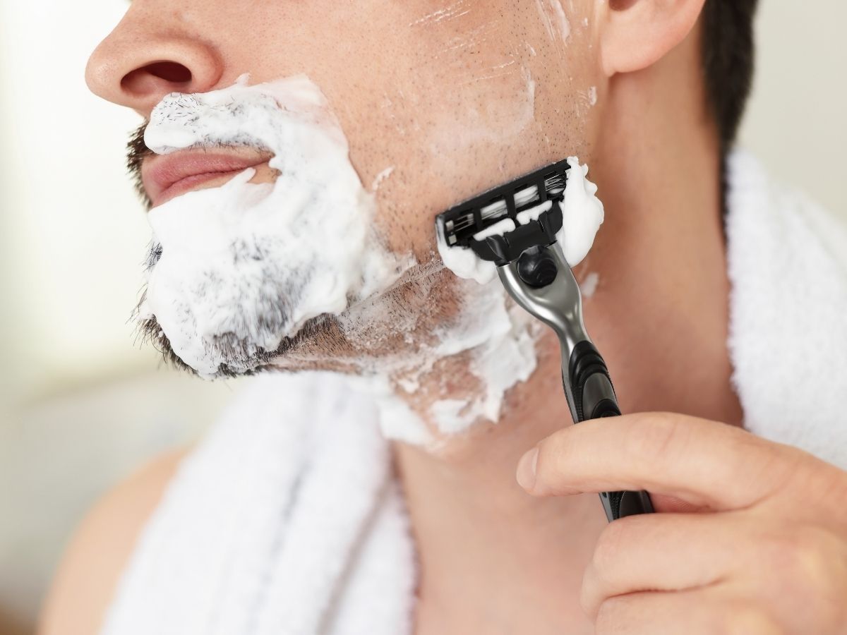 9 mẹo cạo râu dành cho nam giới