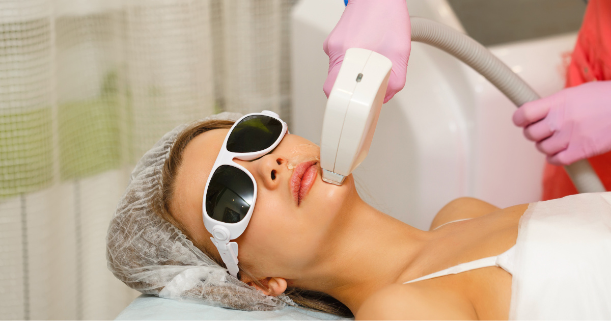 Cách điều trị cải thiện tình trạng da nổi đốm nâu không ngứa